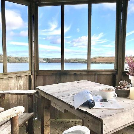 Coastal Chic Waterfront Studio Кинсейл Екстериор снимка
