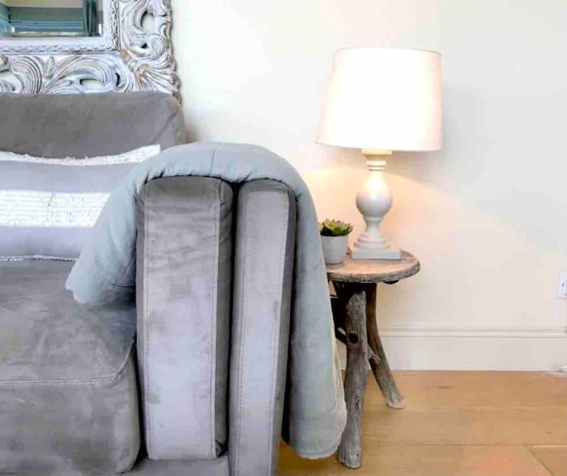 Coastal Chic Waterfront Studio Кинсейл Екстериор снимка